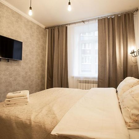 Ultra Lux 3 Rooms Apartment Near Arena City Kyiv Exterior photo