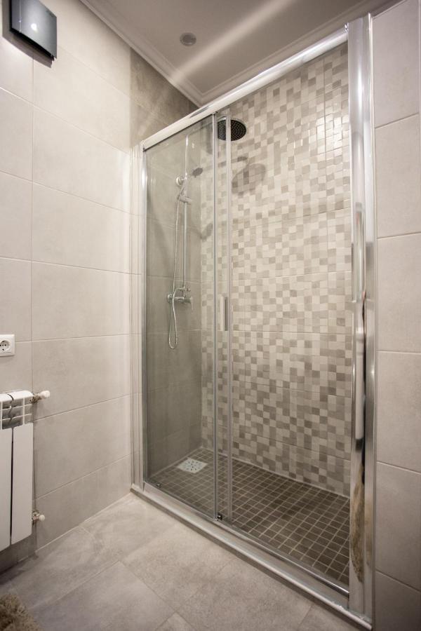 Ultra Lux 3 Rooms Apartment Near Arena City Kyiv Exterior photo